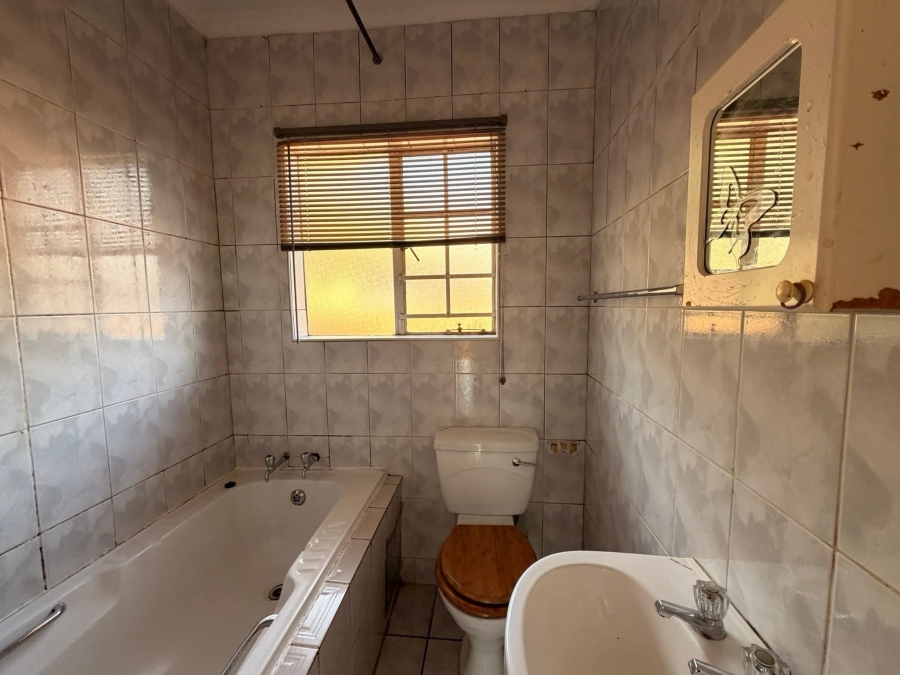 3 Bedroom Property for Sale in Safari Gardens North West